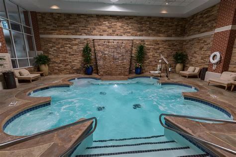 The Artesian Hotel, Casino & Spa Rooms: Pictures & Reviews.